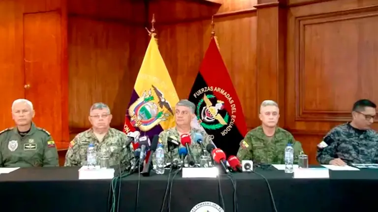 Informe sobre autoridades de las Fuerzas Armadas de Ecuador. TOMADA DE INFOBAE