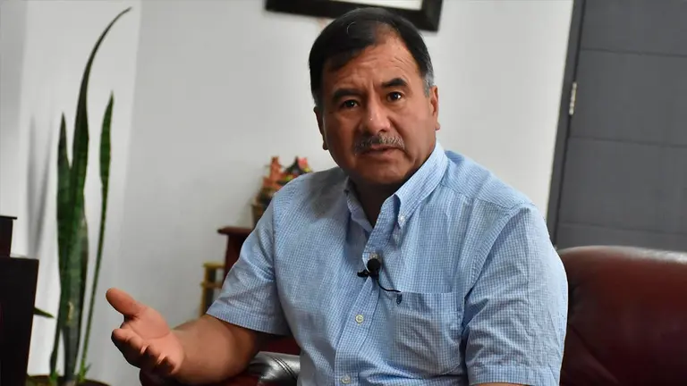 Humberto S&aacute;nchez, el gobernador de Cochabamba en su despacho. DICO SOL&Iacute;S