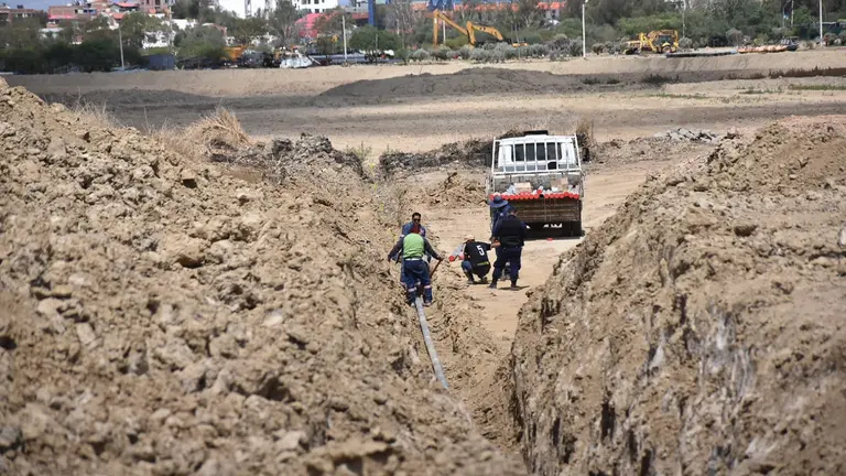 Alalay: Manfred asegura que ingreso de agua &lsquo;no pasar&aacute; del 30 de enero&rsquo;; ya instalan tuber&iacute;as ./ DICO SOL&Iacute;S