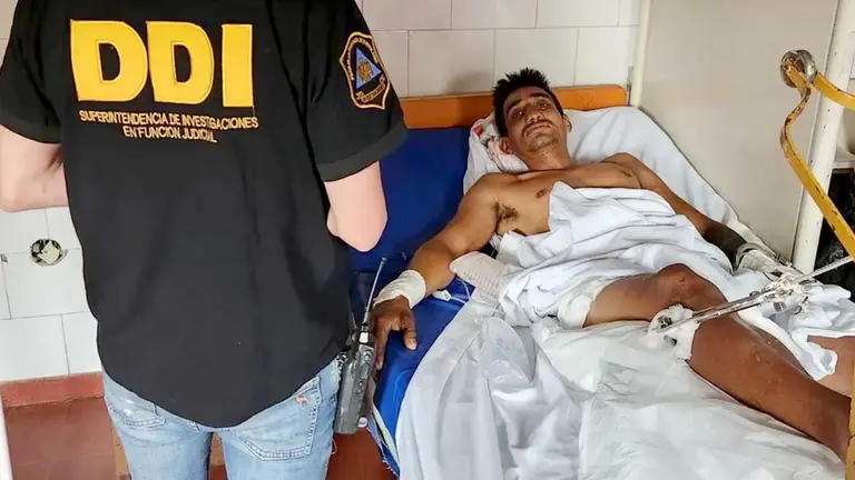Walter Escobar, detenido en el hospital Paroissien./ INFOBAE
