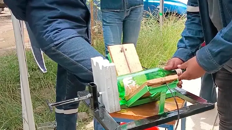 Una de las m&aacute;quinas de lasecorrecolectoras./ CAPTURA DE VIDEO