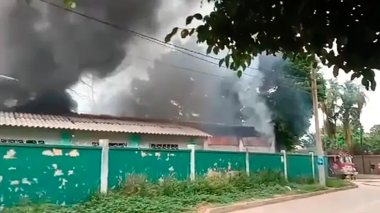 Imagen sobre el incendio registrado en el SEDES de Santa Cruz./ CAPTURA DE VIDEO