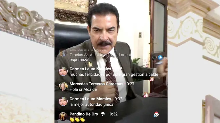 Manfred Reyes Villa durante su transmisión en vivo./ FACEBOOK