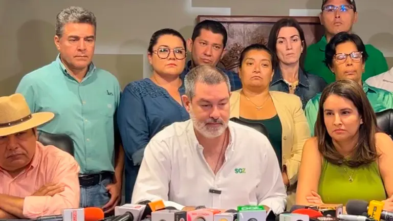 Zvnoko Matkovic y la bancada de Creemos en la ALD. CAPTURA