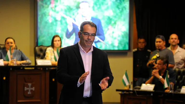 El flamante gobernador suplente de Santa Cruz, Mario Aguilera. APG