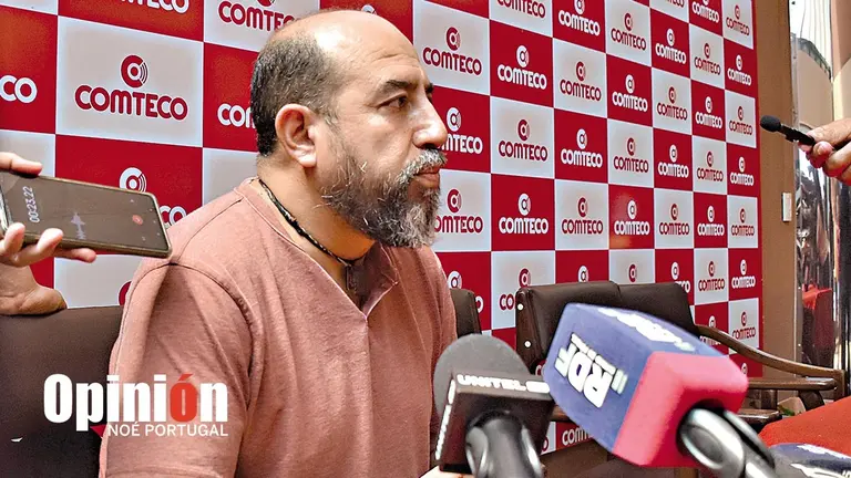 El presidente rojo, Omar Mustaf&aacute;, se dirige a los medios de comunicaci&oacute;n./ NO&Eacute; PORTUGAL