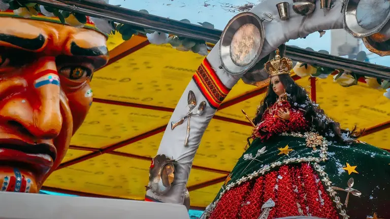 Carnaval de Oruro: M&aacute;s de 30 mil bailarines rinden homenaje a la Virgen del Socav&oacute;n