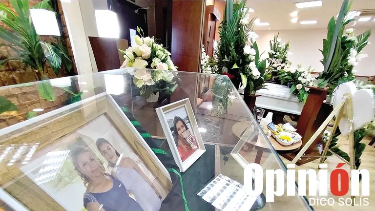 Los restos de Lindaura y Miranda son velados en la Casa de Funerales Concordia. / DICO SOLÍS
