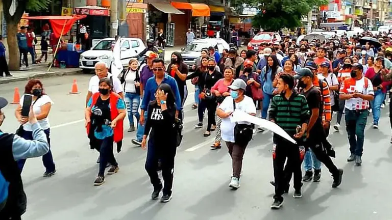 Una protesta de j&oacute;venes que exigen la apertura de UNAAZ. FACEBOOK
