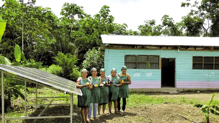 Indígenas tacana que integran el proyecto Tumi.