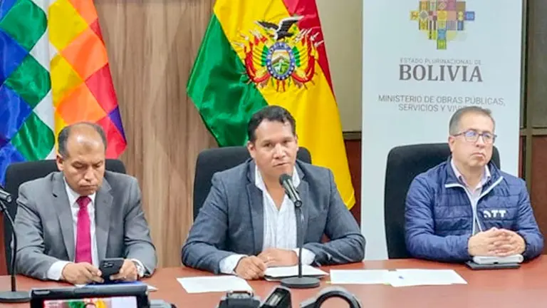 La ATT informó del trámite de la empresa pública militar./ ERBOL