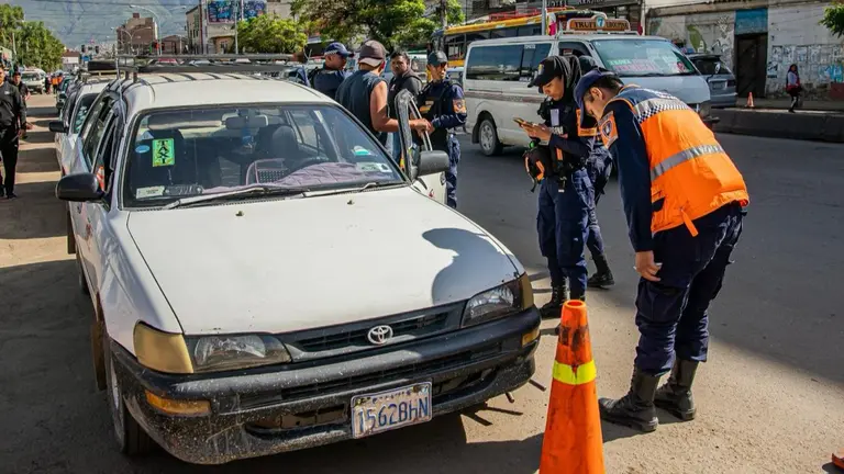 Los operativos de Moivlidad Urbana. ALCALD&Iacute;A DE COCHABAMBA