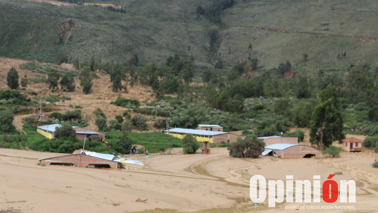 Mazamorra cubre viviendas en la comunidad de Laqui&ntilde;a en Sacaba, Cochabamba. MARIELA COSS&Iacute;O