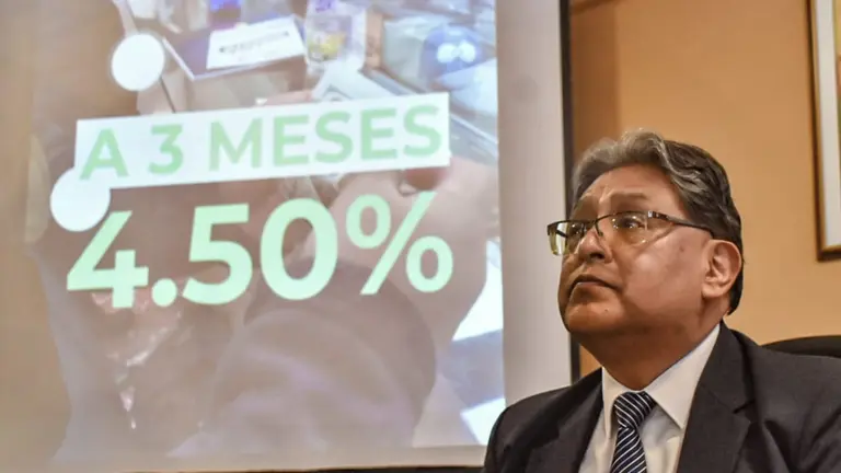 El presidente del Banco Central de Bolivia (BCB), Roger Edwin Rojas se pronuncia en relaci&oacute;n a la emisi&oacute;n del &ldquo;Bono BCB en D&oacute;lares&rdquo;.  DICO SOL&Iacute;S