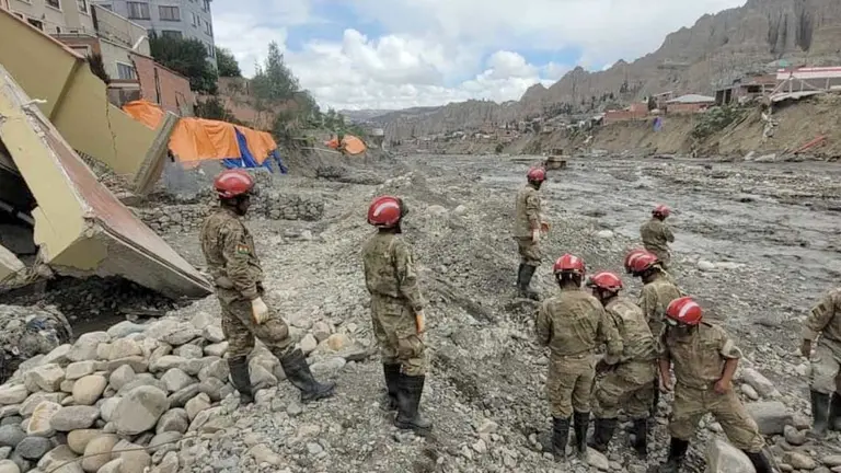 Tareas de las Fuerzas Armadas al sur de la ciudad de La Paz./ DEFENSA CIVIL
