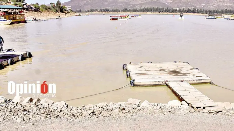 La laguna de La Angostura, en el Valle Alto de Cochabamba./ DICO SOL&Iacute;S