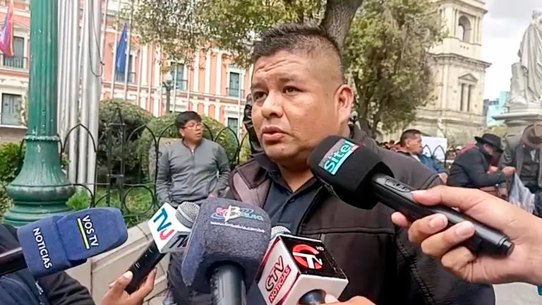 El periodista y director de FMBolivia, Galo Hubner, durante una conferencia
de prensa en La Paz el viernes 8 de marzo.
