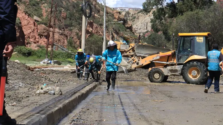 El panorama complicado en La Paz, donde las lluvias han puesto en jaque al municipio. APG
