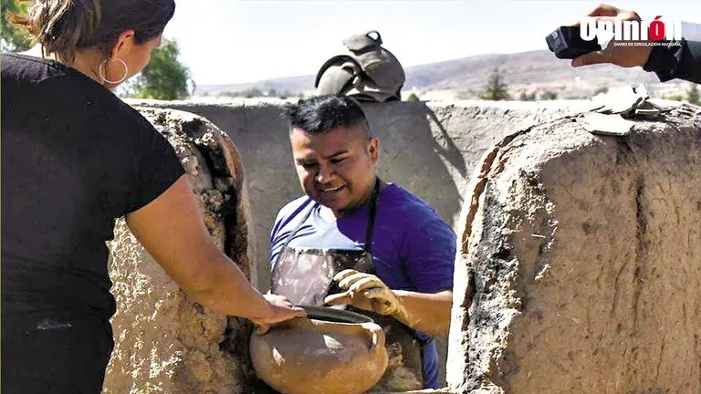 Alfarero, protagonista del documental &ldquo;T&rsquo;uru Manka, el sabor de la tradición&rdquo;, en Vilaque./ DICO SOLÍS