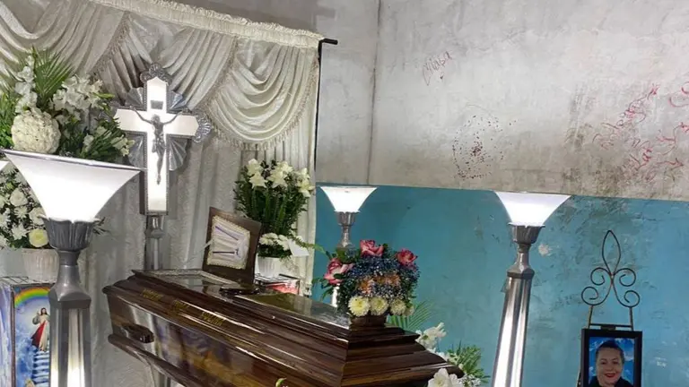 Velorio de Yosiani, la mujer victimada en Santa Cruz. UNITEL