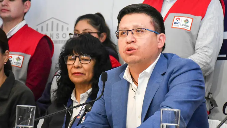 La autoridad nacional, en conferencia de prensa. APG