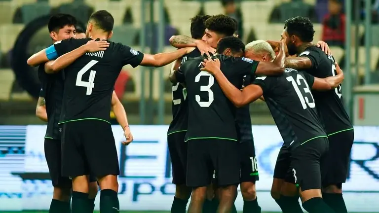 Jugadores de la Verde festejando un tanto contra Argelia. FBF