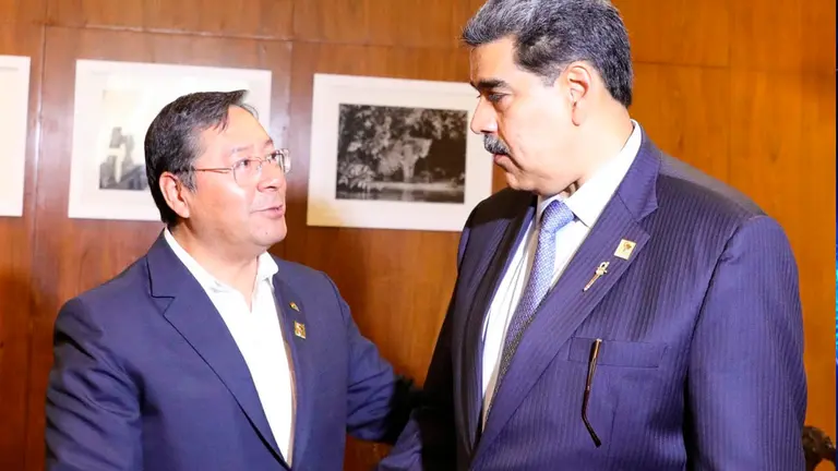 El presidente del Estado Luis Arce (i) junto al presidente de Venezuela, Nicol&aacute;s Maduro./ LUIS ARCE