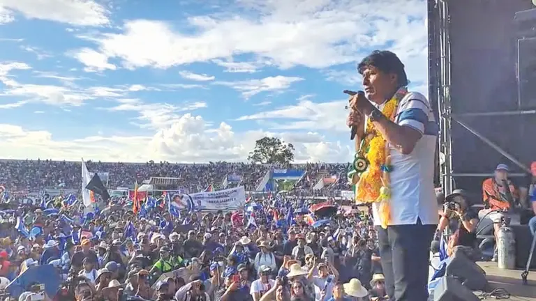 Evo Morales en el festejo del MAS, en Yapacaní./ RKC