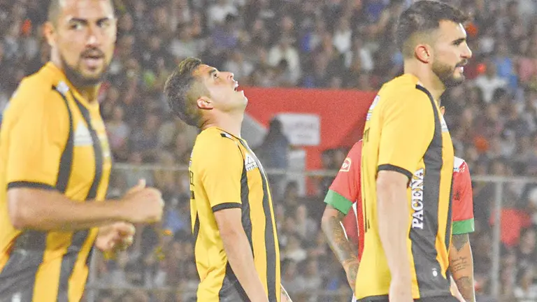 Jugadores de The Strongest, durante un compromiso disputado anteriormente./  APG
