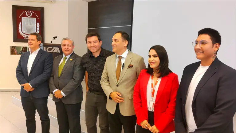Empresarios presentando la FEXCO Negocios 2024. OPINI&Oacute;N