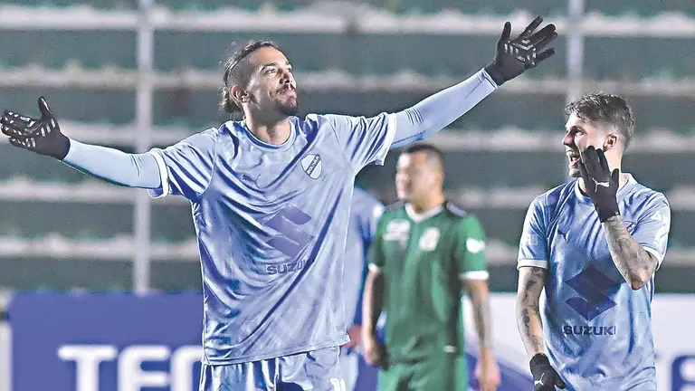 Xico da Costa celebra una conquista para el Celeste paceño en un duelo anterior./ APG