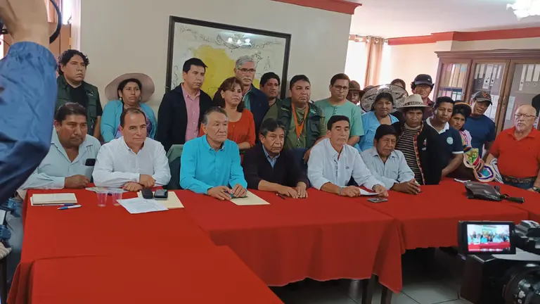 Agropecuarios se re&uacute;nen con Choquehuanca para establecer una agenda de trabajo