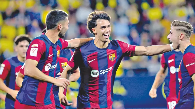 Joao Félix (c) festeja una conquista para el conjunto catalán en un partido anterior./  FACEBOOK FC BARCELONA