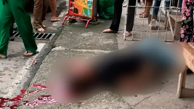 El cuerpo de Maldonado tras ser atacado a tiros, en las calles de El Oro (X: @rgarcia25S)