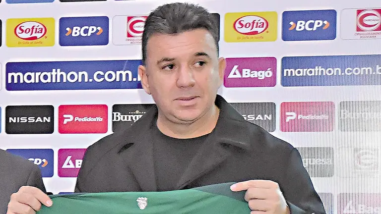 Una imagen de Julio C&eacute;sar Baldivieso como gerente deportivo de la FBF./ ARCHIVO APG