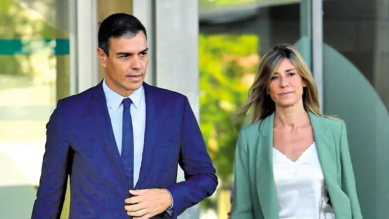 Pedro Sánchez y Begoña Gómez./ VOZPOPULI