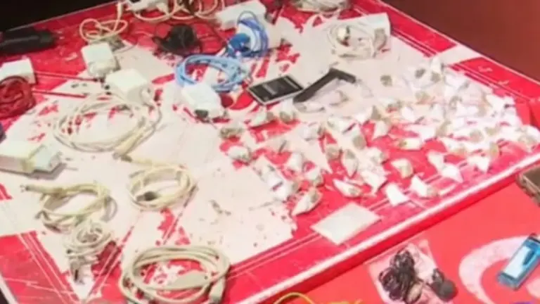 Bolsas con marihuana, cargadores y otros hallazgos en la requisa del penal de San Sebasti&aacute;n varones. BTV