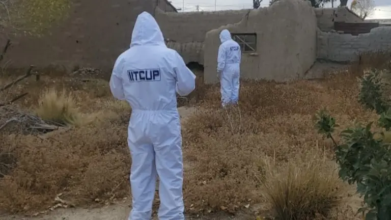 El terreno bald&iacute;o en el que hallaron a una mujer sin vida en Machacamarca, Oruro. FISCAL&Iacute;A