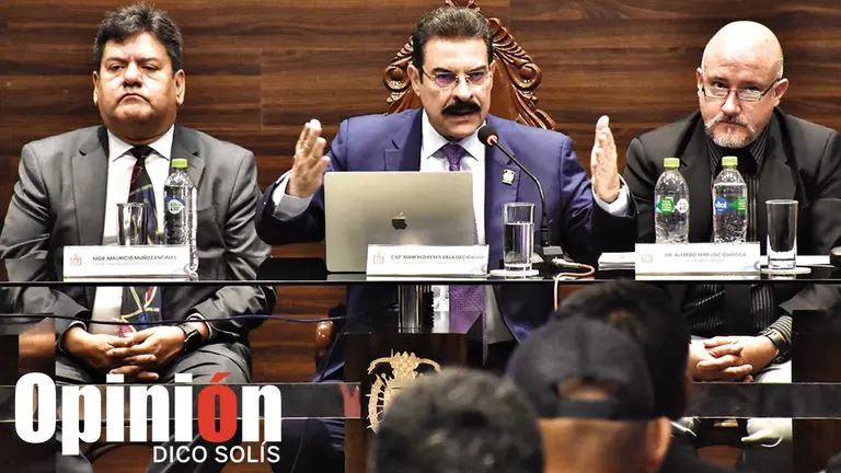 El alcalde Manfred Reyes Villa durante la Rendición de Cuentas, el 30 de abril. / DICO SOLÍS