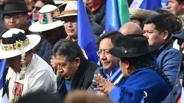 El presidente Luis Arce y el vicepresidente David Choquehuanca, en el Congreso &ldquo;arcista&rdquo;. APG