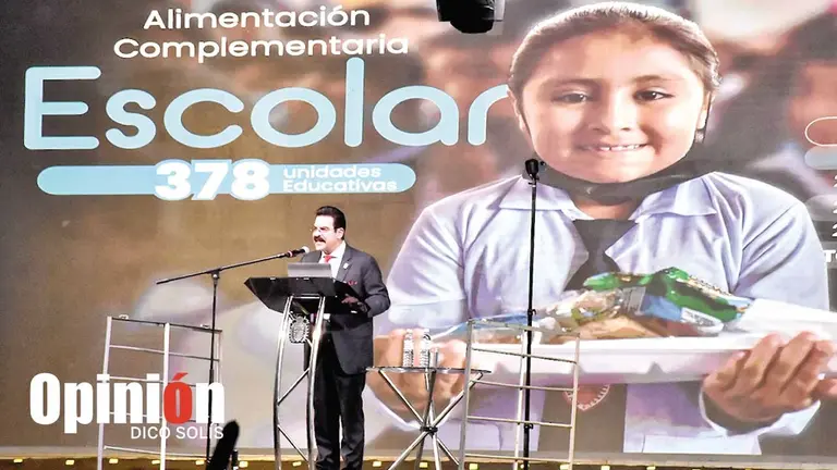 El alcalde de Cochabamba, Manfred Reyes Villa, durante su informe./ DICO SOLÍS