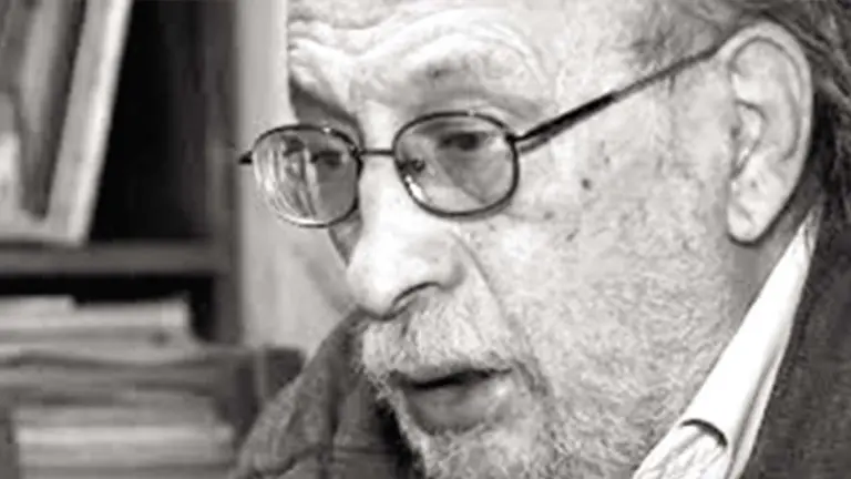 El escritor y cr&iacute;tico literario Luis H. Antezana./ HURGANDO EL AVISPERO
