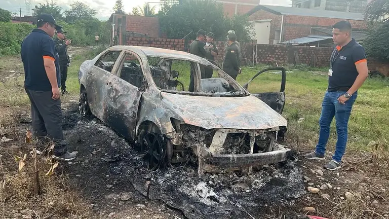 Analizan videos para identificar a pobladores que golpearon y quemaron a 3 secuestradores en Ivirgarzama./ URGENTE.BO