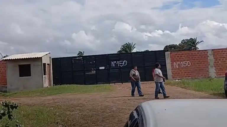 Zona afectada por la explosi&oacute;n de una cisterna. URGENTE.BO