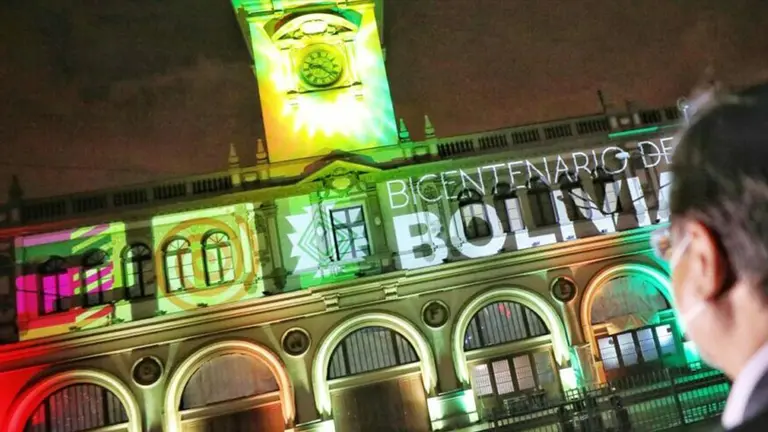 El presidente Luis Arce Catacora lanz&oacute; el plan hacia la celebraci&oacute;n de los 200 a&ntilde;os de independencia de Bolivia. Foto ABI