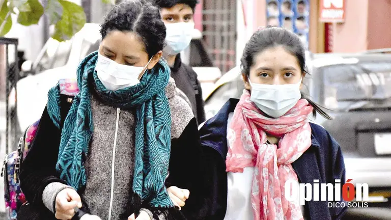 Estudiantes abrigados debido a las bajas temperaturas./ ARCHIVO