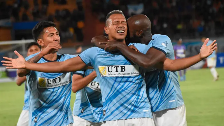 Jugadores de Aurora tras el empate. NO&Eacute; PORTUGAL