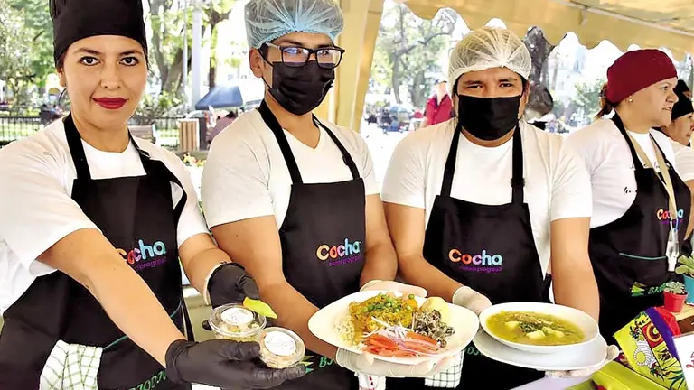 Comercio, servicios y manufacturas son los tres rubros que dominan el ecosistema emprendedor informal de las mujeres en Bolivia./ ARCHIVO