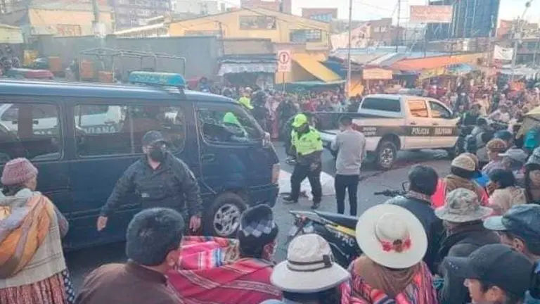El lugar del accidente en el mercado Rodr&iacute;guez esta ma&ntilde;ana en La Paz. Urgente.bo