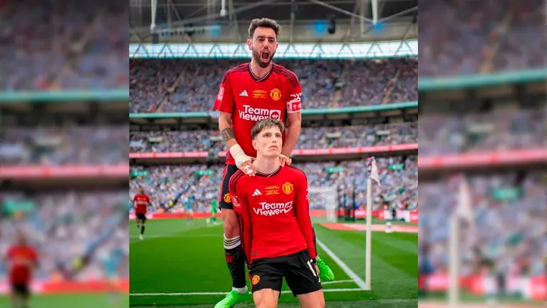 Bruno Fernandes y Alejandro Garnacho celebran el primer gol de los Red Devils en la definici&oacute;n ante el Citizen. INSTAGRAM MANCHESTER UNITED